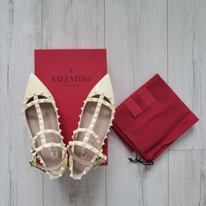 * Sold *Valentino FIats Rockstud Garavani Patent Ballerina Leather Size 36.5